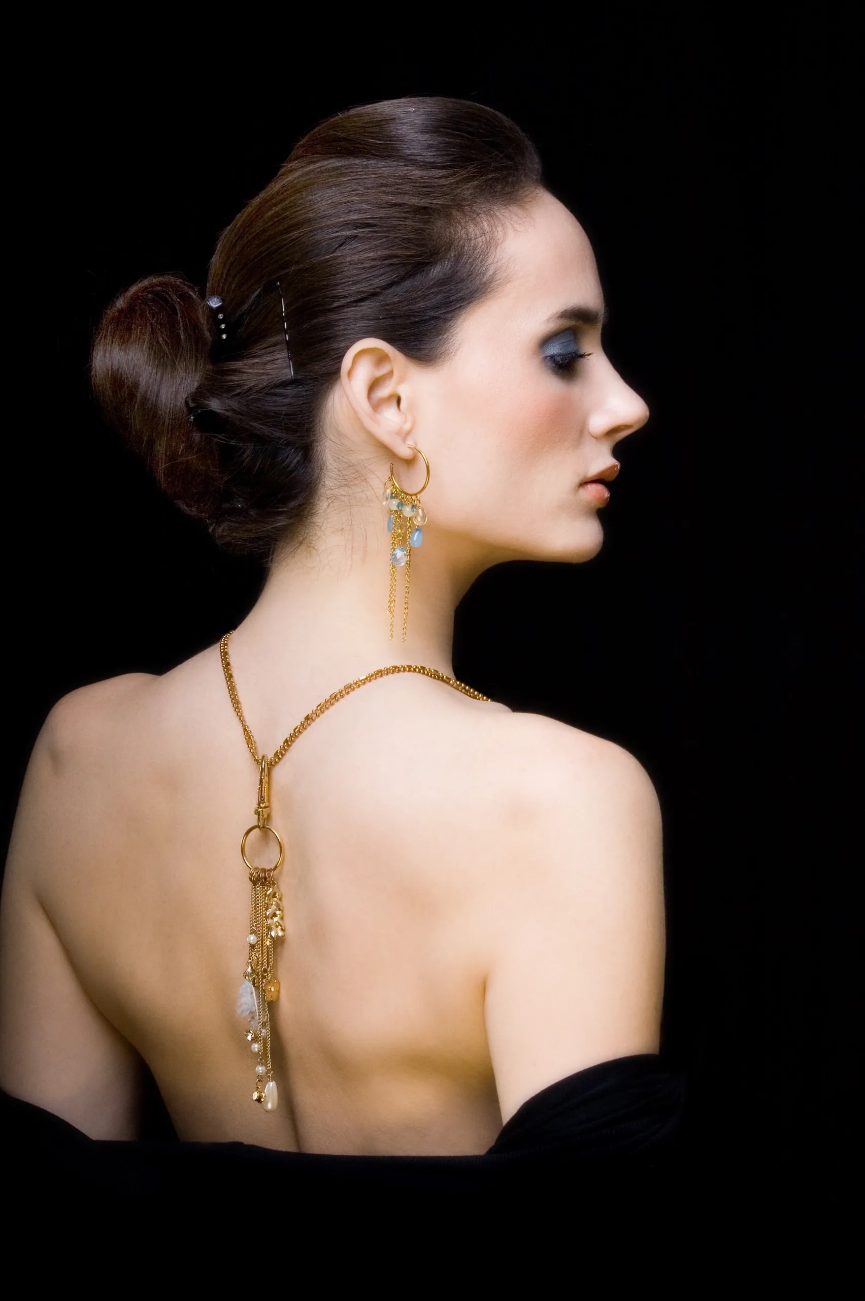 Statement body chains and fashion jewellery